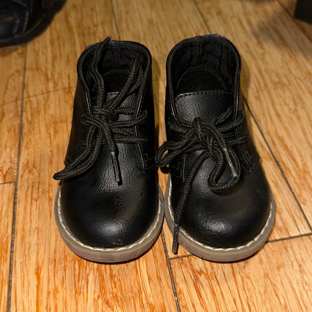 Walking shoes